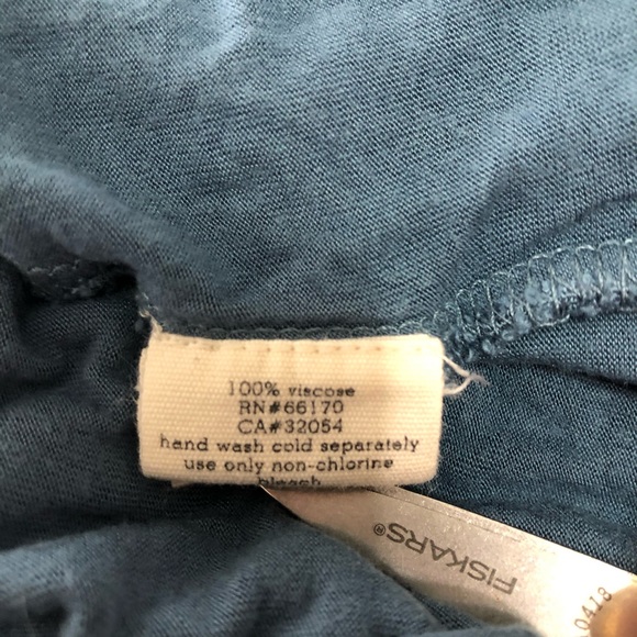 🦋 3/$15 Silence + Noise tank blue/multi-color - Picture 6 of 7